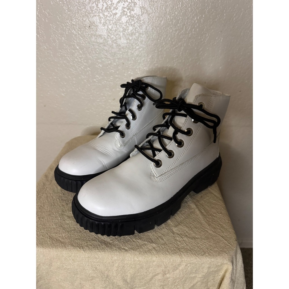 Timberland Greyfield Boots Women 8 White Excellent A41ZW Lug Sole Combat